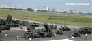 「108年國防知性之旅-營區開放活動」19日在空軍臺南基地盛大登場，區分空中操演、陸上表演、靜態裝備陳展、睽違6年參觀民眾擠爆。（記者邱榮吉/攝影）