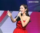 韓星潔西卡（Jessica）穿上性感紅色平口禮服來台舉辦「Jessica Jung Fan Meeting in Taipei」見面會。（記者邱榮吉/攝影）