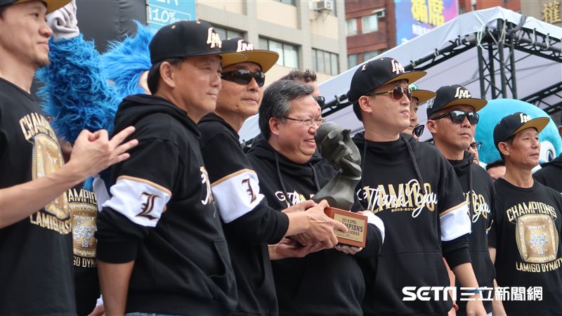 中職／桃猿最後大遊行　劉保佑首參加