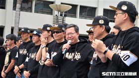 鄭文燦參加桃園封王遊行。（圖／記者王怡翔攝影）