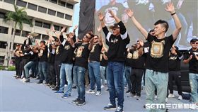 桃猿封王遊行。（圖／記者王怡翔攝影）