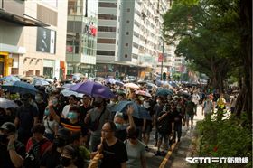 香港反送中運動，10月20日九龍大遊行。在極權底下，港人未有怯懦，塞爆多區展示堅定的民意。▲（圖／駐香港特約記者王志杰攝影）