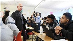 （圖／翻攝自微博）亞馬遜,貝佐斯,課堂,冷漠