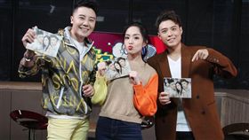 ▲MFM全新專輯《限時動態》。（圖／記者邱榮吉攝影）