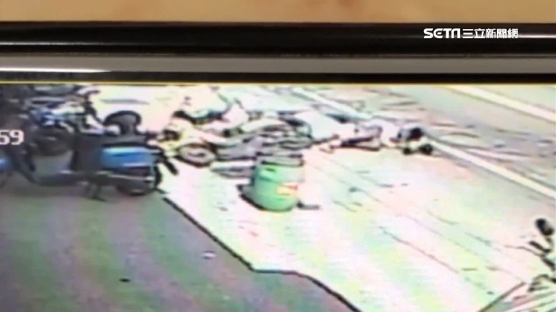 婦月初才車禍　護頸還沒拆又撞車