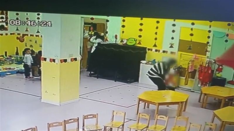 狠師帶兒進盲區消失　母聽聲音心碎