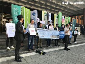 台塑越南河靜鋼鐵廠汙染案，多名越南河靜居民及委任律師團、民間團體，上午赴北院，告開記者會抗議訴訟被草率駁回。台北地方法院發言人黃珮禎說明程序一切合法。（圖／記者楊佩琪攝）