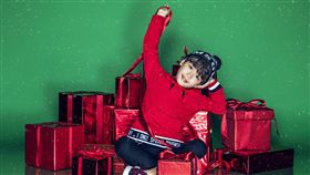 伊萊去年拍攝微風封面。（圖／微風國際提供）