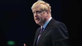 英國首相強生24日呼籲，提前於12月12日舉行大選，以打破英國脫歐僵局。（圖取自facebook.com/borisjohnson）