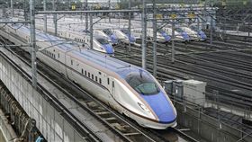 日本北陸新幹線日前受颱風哈吉貝影響區間中斷，25日恢復東京站到金澤站直達車行駛。