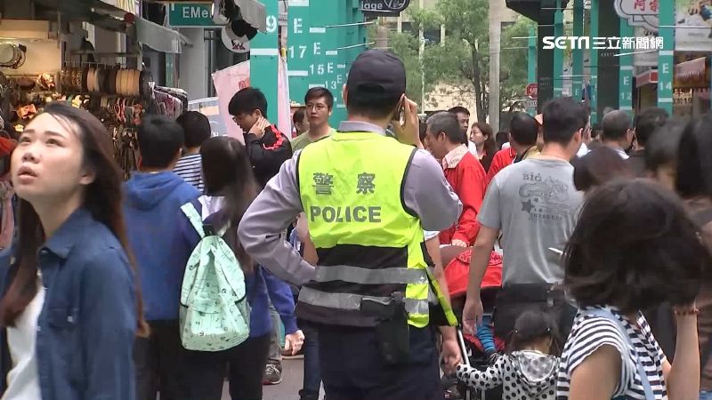 議員背心，只有背對背，無法心連心！