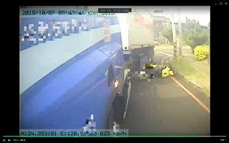 驚悚畫面曝光　女大生遭曳引車輾頭亡