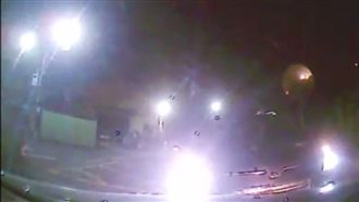 疲勞駕駛逆向直直撞　車主怨：超傻眼