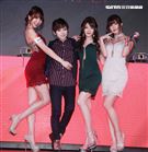 日本AV女優夏木安梨、椎名空、相澤南、高橋聖子為「2019同志好厝邊」台灣同志大遊行造勢。（記者邱榮吉/攝影）