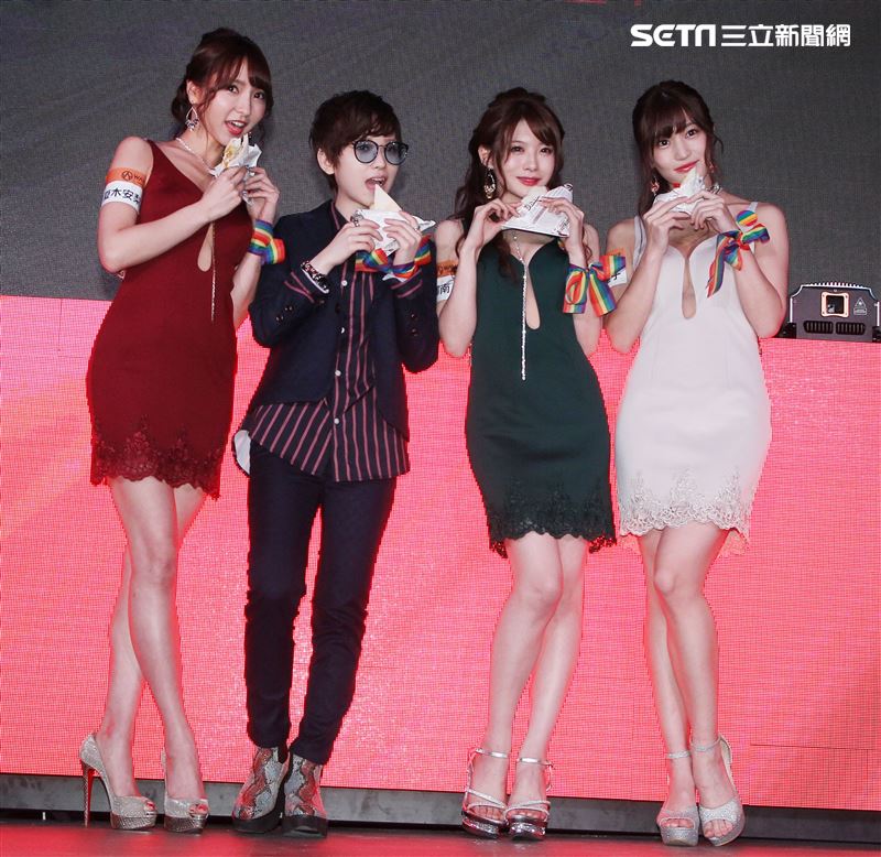 日本AV女優夏木安梨、椎名空、相澤南、高橋聖子為「2019同志好厝邊」台灣同志大遊行造勢。（記者邱榮吉/攝影）