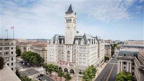 美國華爾街日報披露，川普集團考慮出售旗下華盛頓豪華飯店（圖）的租賃權。（圖取自facebook.com/trumpwashingtondc）