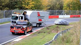 ▲BMW M3、保時捷911 GT3在紐柏林賽到出車禍（圖／翻攝carscoops）