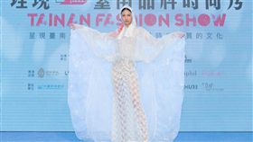 伊林名模陳詠芯擔任臺南品牌時尚秀代言人（伊林娛樂提供）