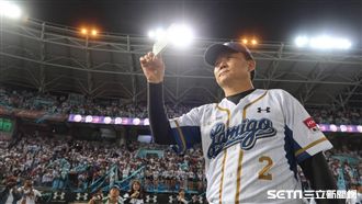 中職／拍下滿場球迷　洪總想留住回憶