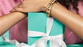 消息傳出路易威登集團（LVMH）有意收購美國奢華珠寶商蒂芙尼（Tiffany）。（圖／翻攝自Tiffany & Co.臉書）
https://www.facebook.com/Tiffany/photos/a.132570878067/10157010925658068/?type=3&theater