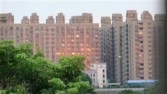 大樓深陷火海？網驚呆：差點叫消防隊