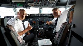 飛機廁所遭直播！機師爽用平板偷窺…怒嗆空姐：這是新政策／機長／駕駛艙／開飛機（圖／翻攝自Southwest Airlines FB）