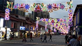 屠妖節是新加坡印度社群重要的民族文化節慶，小印度街頭的萬種風情，讓人流連忘返。中央社記者黃自強新加坡攝 108年10月27日