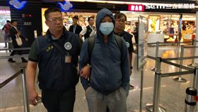 連儂牆,撕毀,陸客,台北,翻攝畫面