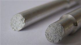 越南海關近期查獲歷來最大宗涉嫌洗產地避關稅案，一家業者從中國進口鋁錠、鋁棒和鋁半成品，再製成鋁製品，標示「越南生產」以銷往美國等地，價值約43億美元。（示意圖／圖取自維基共享資源；作者Andrzej Otrębski，CC BY-SA 3.0）
