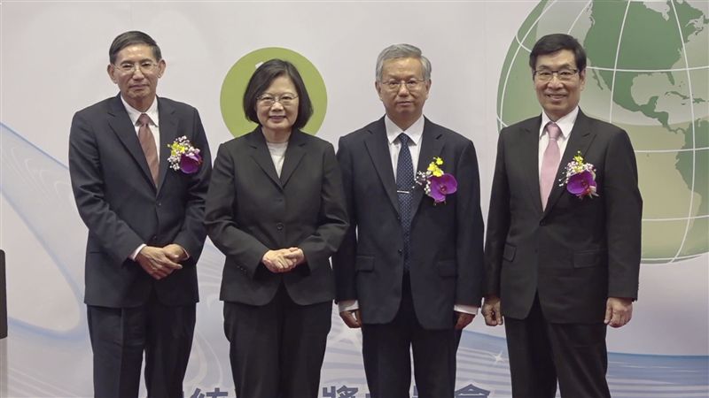 親頒總統科學獎　小英：科技造福人類