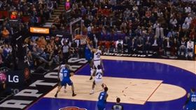 NBA／賈索頭上補扣！罕病狀元起飛
NBA,奧蘭多魔術,Markelle Fultz,費城七六人,狀元
翻攝自YouTube NF