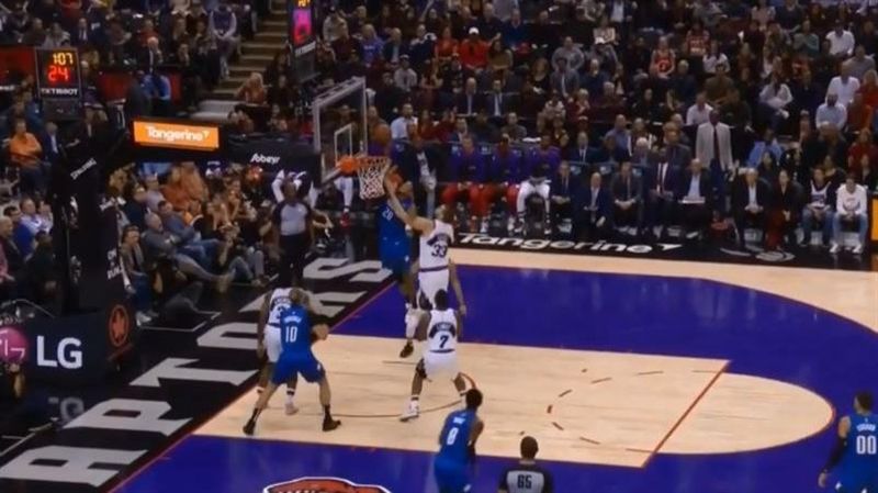 NBA／賈索頭上補扣！罕病狀元起飛