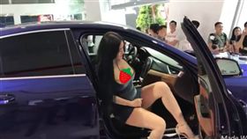  女模,辣模,胸部,show girl,越南,車展,露點https://www.youtube.com/watch?v=62EXdWKk3xw