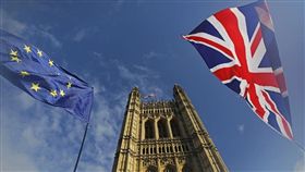 英國下議院29日晚間通過提前大選，不過選舉期間適逢歐盟領導階層換人，屆時歐英關係是否會擦出新火花也將增添選戰話題。（法新社提供）