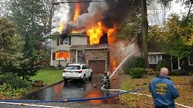 S美機撞民宅1200