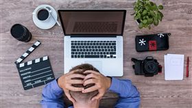 工作憂鬱示意圖