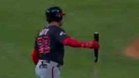 ▲索托、柏格曼提棒跑壘。（圖／翻攝自推特）