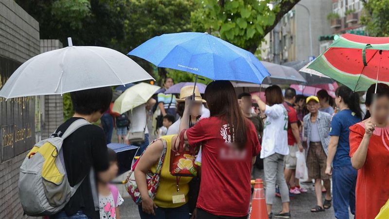 防疫照顧假企業會給薪？專家：難度高
