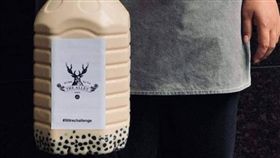 珍奶,手搖飲,巨桶,挑戰(翻攝自鹿角巷臉書)