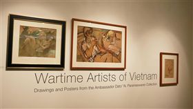 越南戰時藝術家作品 新加坡展出新加坡「越南戰時藝術家：繪畫與海報」展30日開幕，展出200幅越南藝術家的素描、木刻畫、海報與繪畫。中央社記者黃自強新加坡攝　108年10月30日