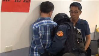 兄弟重逢！連千毅大哥入監編號出爐