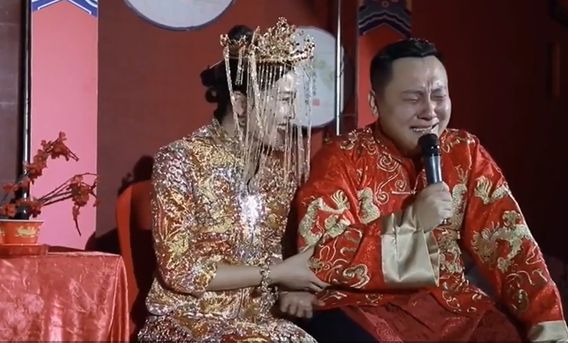 當了7次伴郎！新郎爆哭：結婚太難了