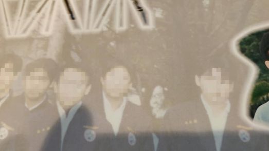 紀念冊驚見背後靈 　網：看完不舒服
