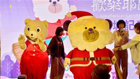 新北市,歡樂耶誕城,耶誕魔法城,雙塔一樹,雷射光雕秀,共度耶誕(圖/中央社)