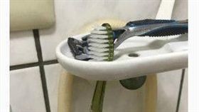 一名網友在論壇Dcard發文表示，自己拿來刷鞋子的牙刷竟被弟弟拿去刷牙。（圖／翻攝自Dcard）