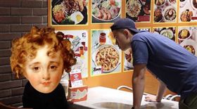 李興文兒子李堉睿裝同志街頭強吻女性 翻攝馬克斯WillDoIt YouTube