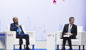 馬哈地分析國際局勢