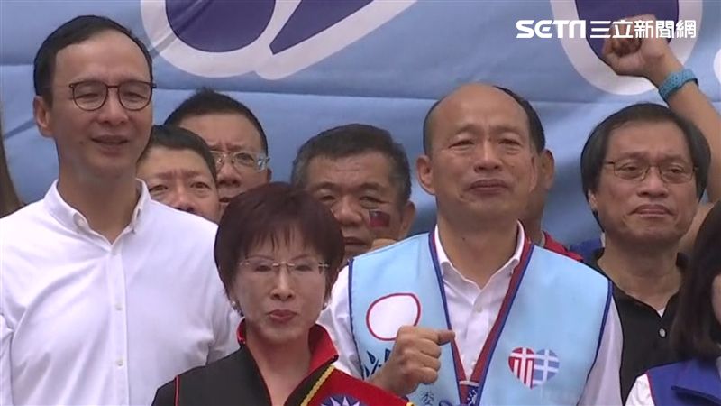 韓國瑜哭了！洪秀柱一席話　她偷擦淚
