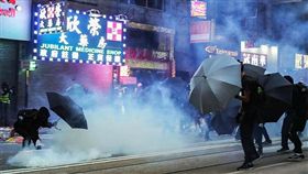 香港,反送中,一觸即發！反送中場面火爆　入夜催淚彈、汽油彈、糞便齊飛（圖／翻攝自立場新聞臉書）