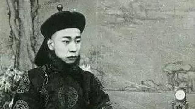 他曾是皇太子　最後雙目失明窮困潦倒